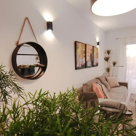 Phaedrus Living Queens Gardens Luxury Arthouse Ferienhaus